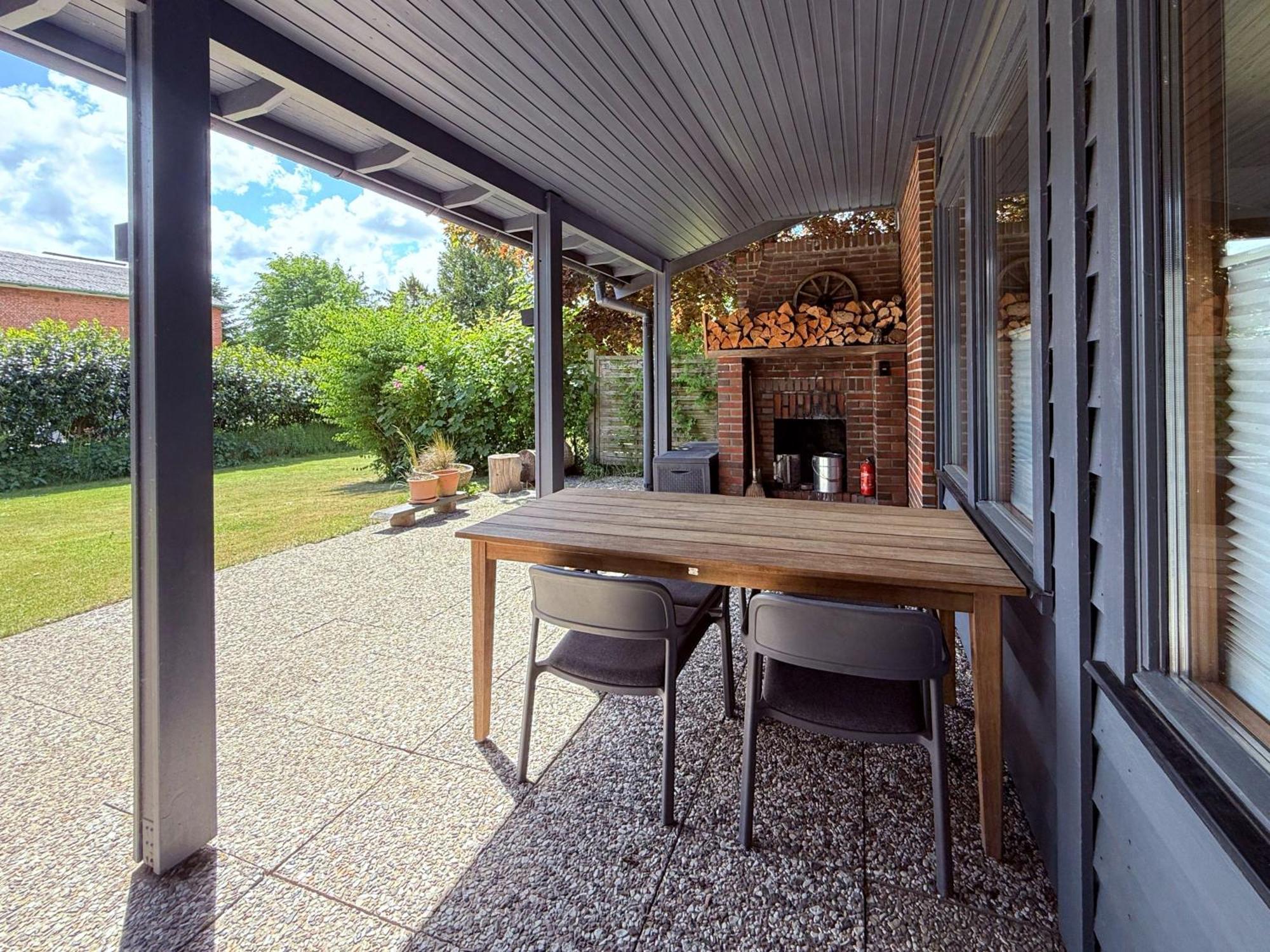 Schwedenhaus Mit Holzofen & Aussenkamin Auf 1400M2 Tensbuttel-Rost Exterior foto
